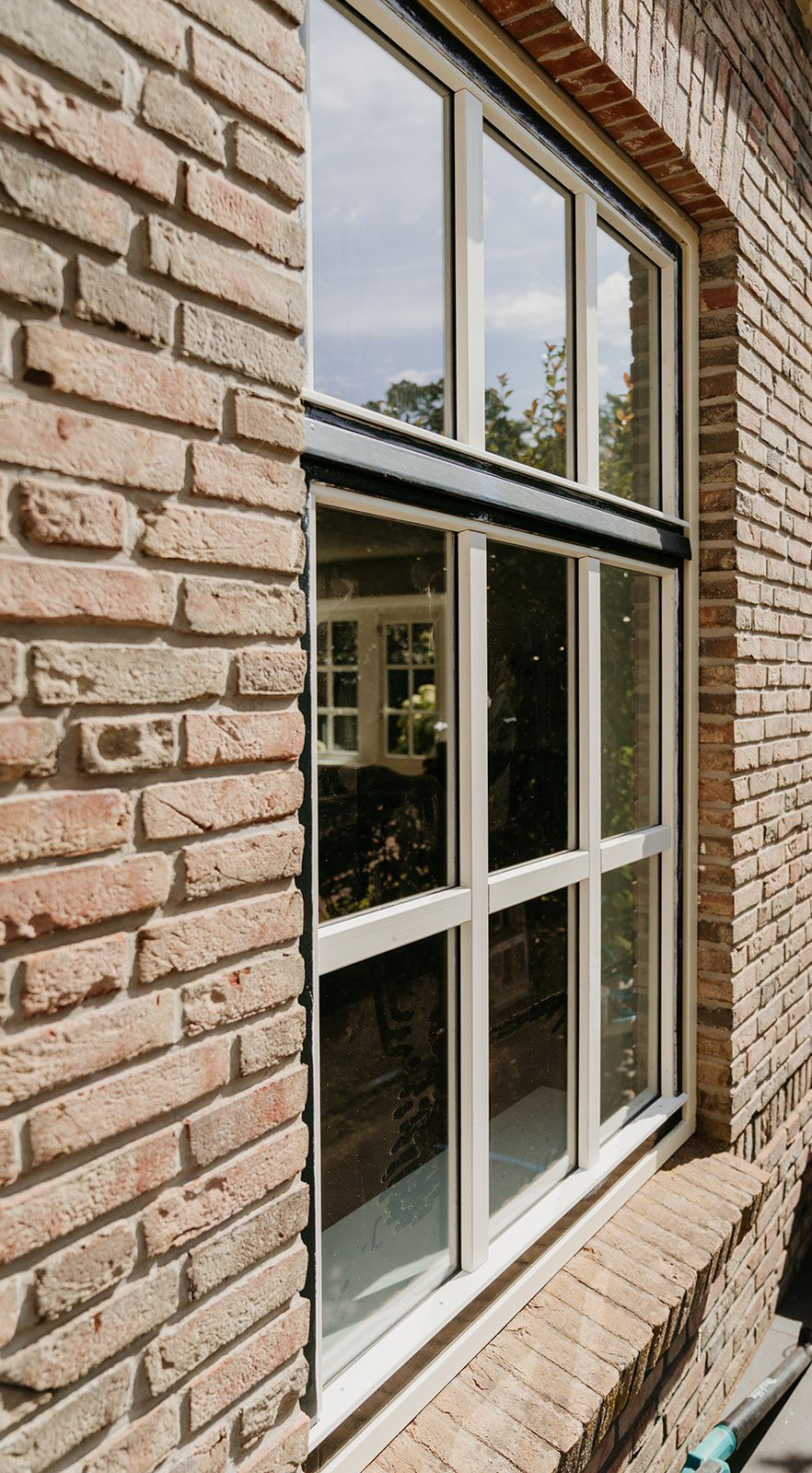 LandVac Vacuum Glazing: U-value 0.4 Retrofit – Thin, Energy-Efficient Heritage Glass for Renovation